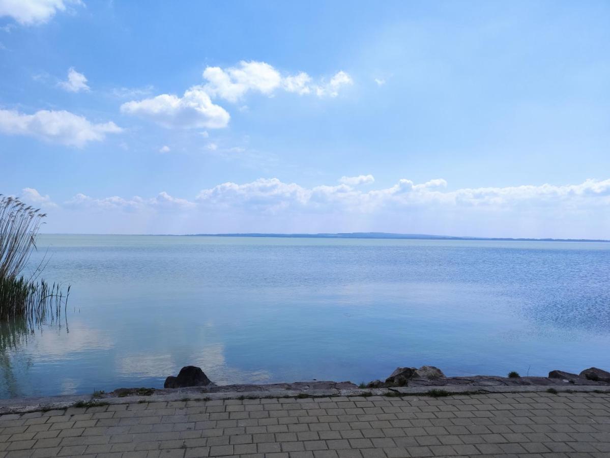 Royal Relax Apartman Keszthely Buitenkant foto