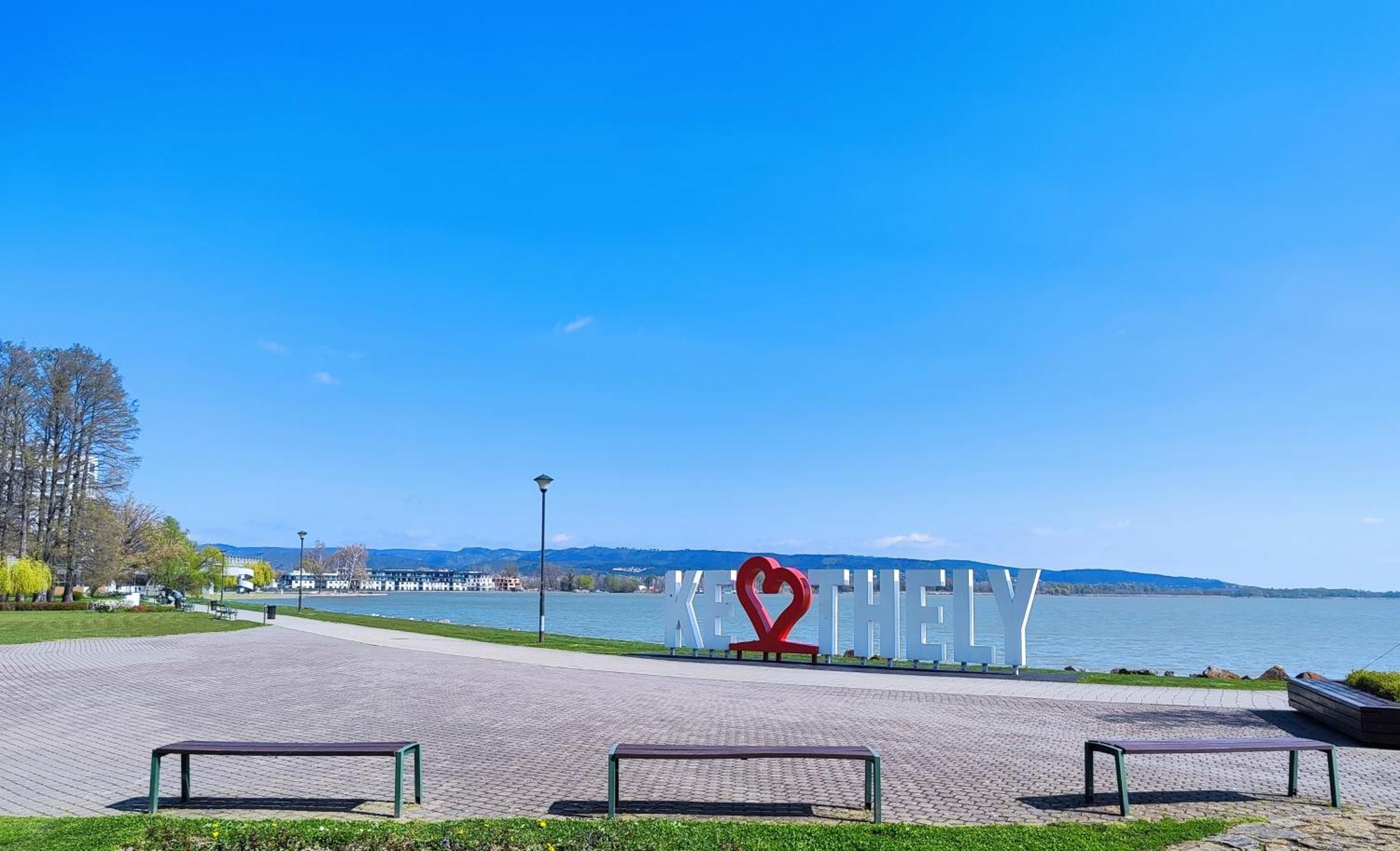 Royal Relax Apartman Keszthely Buitenkant foto